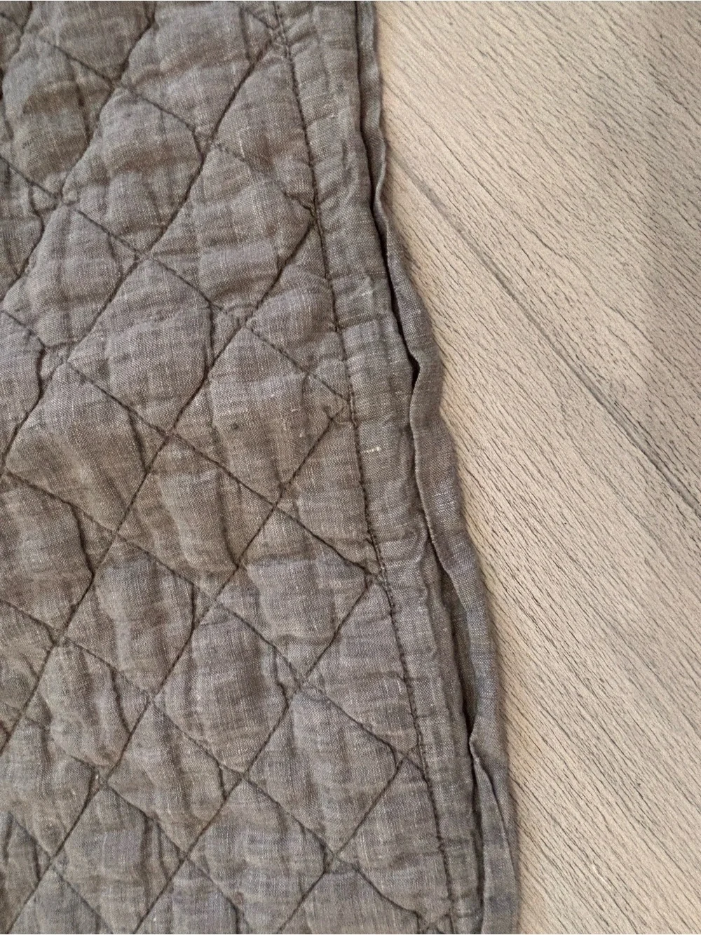 POTTERY BARN One Gray Linen Belgian Flax Diamond Quilted Standard Pillow Sham